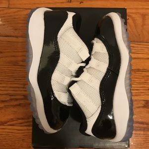 Jordan 11 retro low